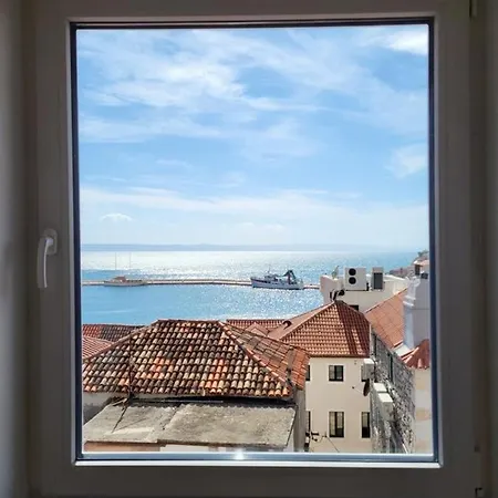 Sea Pearl In Centar Guest house Makarska