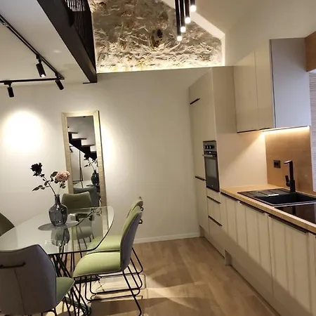 Sea Pearl In Centar Guest house